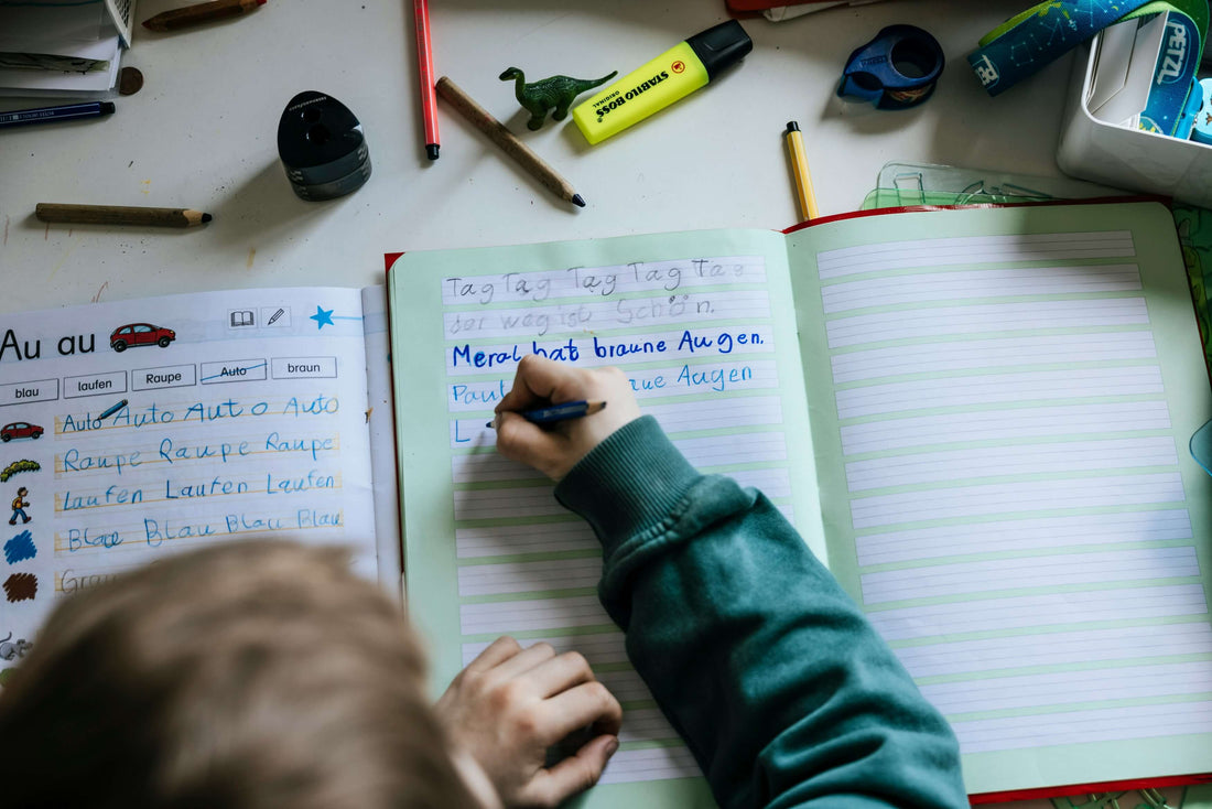 Comment aider un enfant dysgraphique : Stratégies et outils efficaces