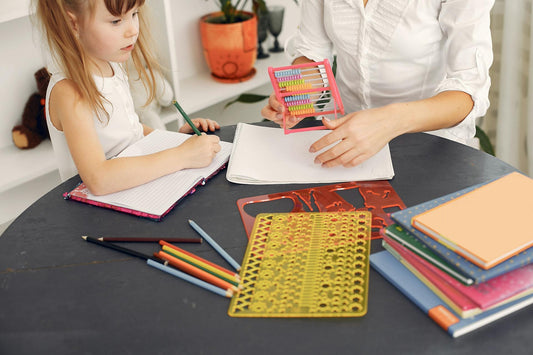 Écriture cursive en maternelle : Les clés d’un apprentissage réussi avec Plumeo